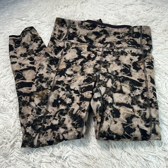 lululemon athletica Pants - Lululemon Invigorate High-Rise Tight 25" Dispersed Light Raw Linen Multi